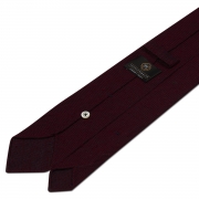 Cravate en grenadine de soie shantung bordeaux, roulée à la main - 3 plis