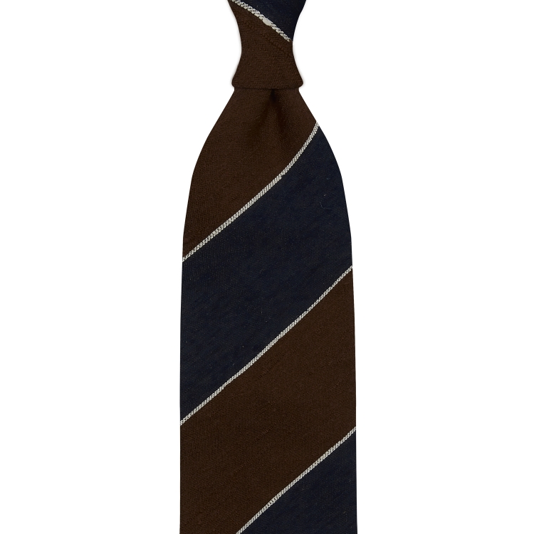 cravate à rayures épaisses en shantung de soie marron / bleu marine / blanc