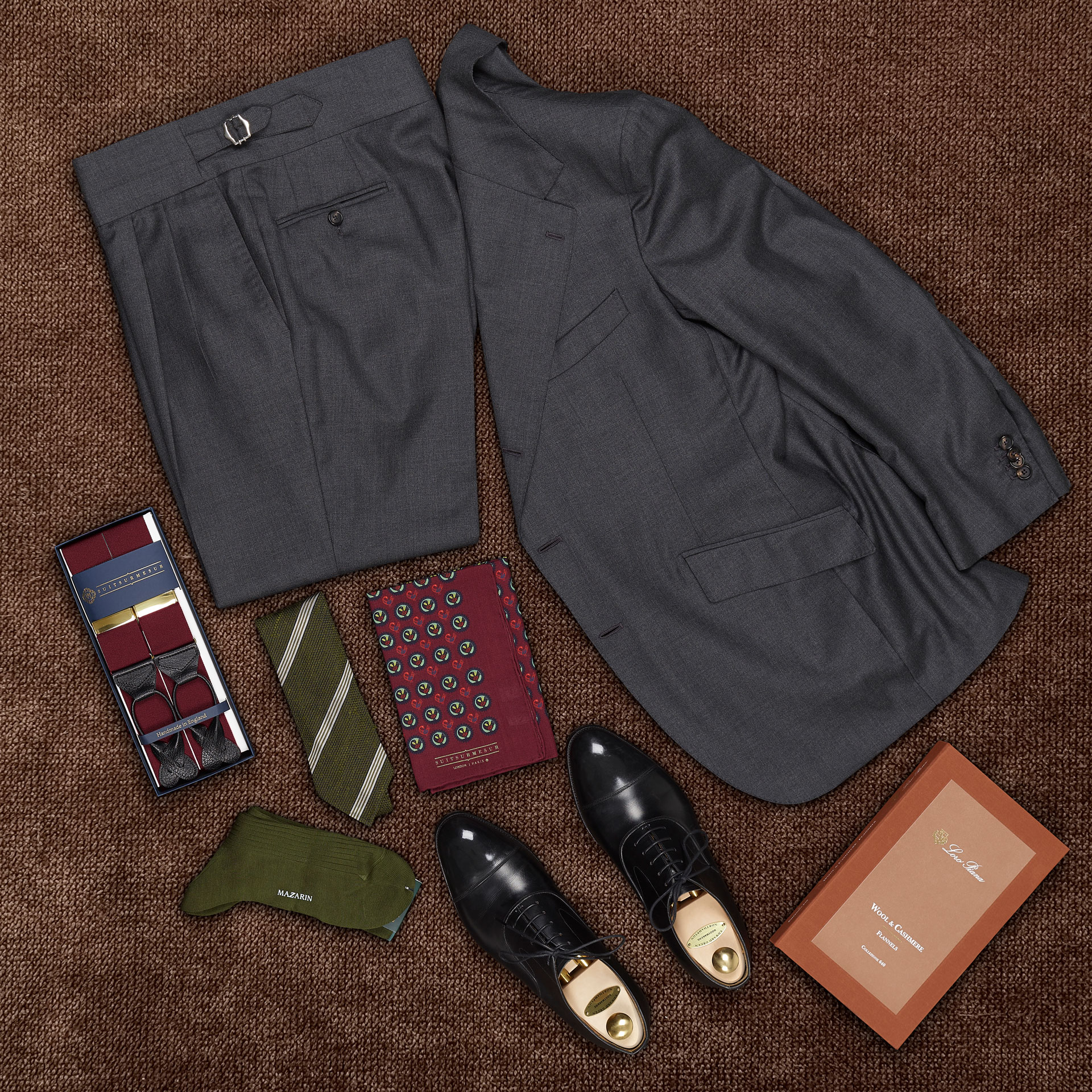 Suitsurmesur suit and accessories